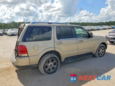 Trzecie zdjęcie samochodu z tyłu: 2004 LINCOLN AVIATOR VIN:5LMEU88H44ZJ53137 - miniatura