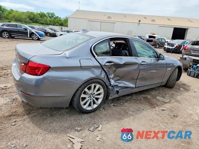 Trzecie zdjęcie samochodu z tyłu: 2013 BMW 528 XI VIN:WBAXH5C59DD108172 - miniatura