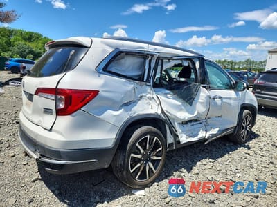 Trzecie zdjęcie samochodu z tyłu: 2021 HONDA PILOT TOURING VIN:5FNYF6H99MB051916 - miniatura