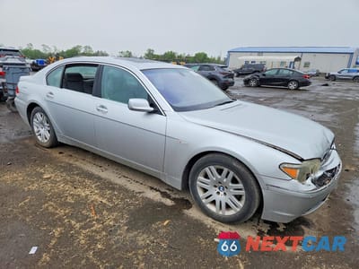 Czwarte zdjęcie samochodu z boku: 2003 BMW 745 LI VIN:WBAGN63443DR08690 - miniatura