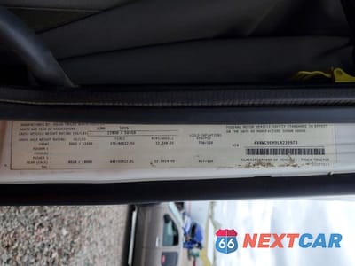 Zdjęcie 10 z 10 samochodu: 2020 VOLVO VNR - SEMI TRUCK VIN:4V4WC9EH9LN233973 - miniatura