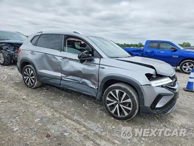 Czwarte zdjęcie samochodu z boku: 2024 VOLKSWAGEN TAOS SE VIN:3VVSX7B29RM009156 - miniatura