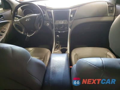 Zdjęcie 8 z 13 samochodu: 2014 HYUNDAI SONATA HYBRID VIN:KMHEC4A43EA109491 - miniatura
