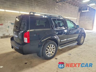 Trzecie zdjęcie samochodu z tyłu: 2010 NISSAN PATHFINDER S VIN:5N1AR1NB5AC614418 - miniatura