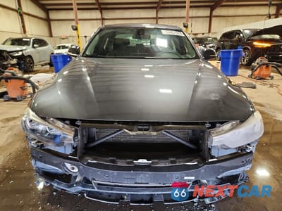 Piąte zdjęcie samochodu w środku: 2017 BMW 320 XI VIN:WBA8E5G33HNU44745 - miniatura