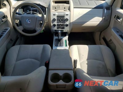 Zdjęcie 8 z 13 samochodu: 2008 MERCURY MARINER VIN:4M2CU81128KJ13787 - miniatura