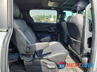 Zdjęcie 10 z 12 samochodu: 2023 TOYOTA SIENNA WOODLAND EDITION VIN:5TDCSKFC5PS085865 - miniatura