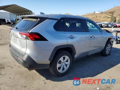 Trzecie zdjęcie samochodu z tyłu: 2024 TOYOTA RAV4 LE VIN:2T3H1RFV7RW323171 - miniatura