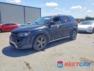 2017 DODGE JOURNEY CROSSROAD 3C4PDDGG5HT541444 - główne zdjęcie licytacji z USA - miniatura