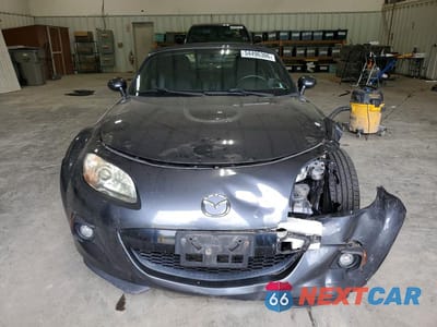 Piąte zdjęcie samochodu w środku: 2014 MAZDA MX-5 MIATA SPORT VIN:JM1NC2JF0E0235372 - miniatura