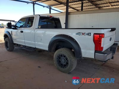 Drugie zdjęcie samochodu z przodu: 2017 FORD F350 SUPER DUTY VIN:1FT8X3BT5HED34854 - miniatura