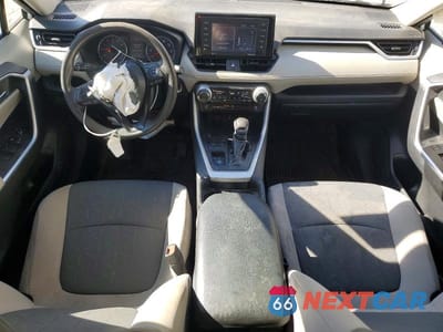Zdjęcie 8 z 12 samochodu: 2021 TOYOTA RAV4 XLE VIN:2T3W1RFV1MW117649 - miniatura