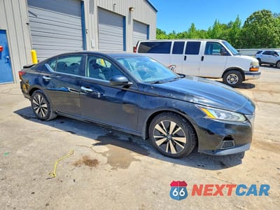 Czwarte zdjęcie samochodu z boku: 2022 NISSAN ALTIMA SV VIN:1N4BL4DV0NN364738 - miniatura
