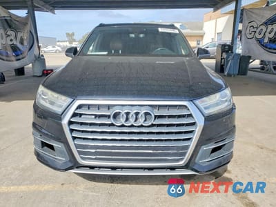 Piąte zdjęcie samochodu w środku: 2017 AUDI Q7 PREMIUM PLUS VIN:WA1LAAF78HD011024 - miniatura
