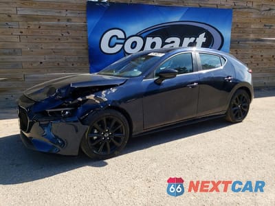 2026 MAZDA 3 JM1BPAKL5T1853185 - główne zdjęcie licytacji z USA - miniatura