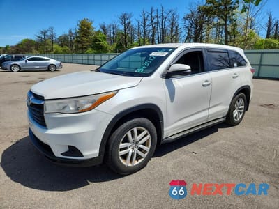 2014 TOYOTA HIGHLANDER LE 5TDBKRFH9ES016318 - główne zdjęcie licytacji z USA - miniatura