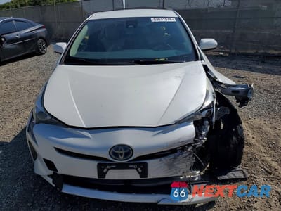 Piąte zdjęcie samochodu w środku: 2018 TOYOTA PRIUS TWO VIN:JTDKBRFU7J3599920 - miniatura