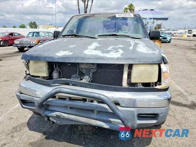 Piąte zdjęcie samochodu w środku: 1998 NISSAN FRONTIER XE VIN:1N6DD26S3WC315518 - miniatura