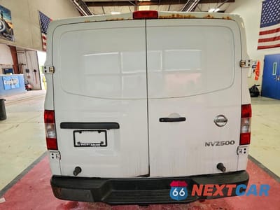 Zdjęcie 6 z 12 samochodu: 2018 NISSAN NV 2500 HD SV VIN:1N6BF0KYXJN805936 - miniatura