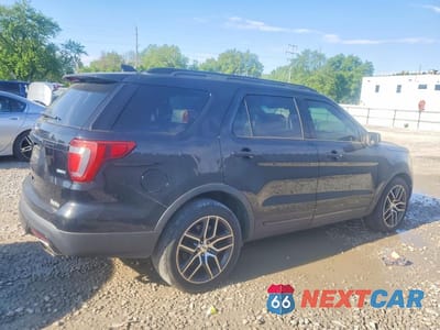 Trzecie zdjęcie samochodu z tyłu: 2016 FORD EXPLORER SPORT VIN:1FM5K8GT3GGA84584 - miniatura