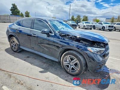 Czwarte zdjęcie samochodu z boku: 2025 MERCEDES-BENZ GLC COUPE 300 4MATIC VIN:W1NKJ4HB0SF383188 - miniatura