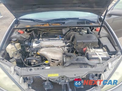 Zdjęcie 11 z 12 samochodu: 2005 TOYOTA CAMRY LE VIN:4T1BE32K35U548869 - miniatura