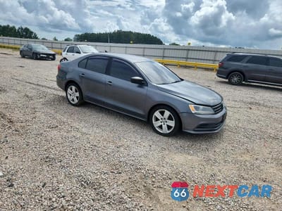 Czwarte zdjęcie samochodu z boku: 2015 VOLKSWAGEN JETTA SE VIN:3VWB17AJ0FM412749 - miniatura