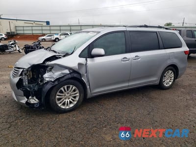2016 TOYOTA SIENNA XLE PREMIUM 8-PASSENGER 5TDYK3DC0GS749262 - główne zdjęcie licytacji z USA - miniatura
