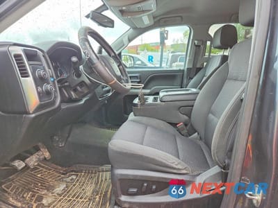 Zdjęcie 7 z 12 samochodu: 2018 CHEVROLET SILVERADO K1500 LT VIN:3GCUKREC9JG389754 - miniatura