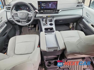 Zdjęcie 8 z 13 samochodu: 2025 TOYOTA SIENNA XLE 8-PASSENGER VIN:5TDJRKEC1SS253627 - miniatura