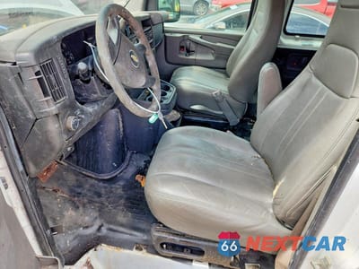Zdjęcie 7 z 13 samochodu: 2015 CHEVROLET EXPRESS G2500 VIN:1GCWGGCF2F1211525 - miniatura