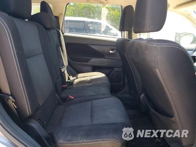 Zdjęcie 10 z 12 samochodu: 2018 MITSUBISHI OUTLANDER SE VIN:JA4AZ3A38JZ042458 - miniatura