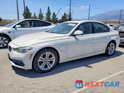 2017 BMW 330E WBA8E1C59HK895308 - główne zdjęcie licytacji z USA - miniatura