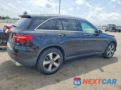 Trzecie zdjęcie samochodu z tyłu: 2019 MERCEDES-BENZ GLC 300 4MATIC VIN:WDC0G4KB2KF574255 - miniatura