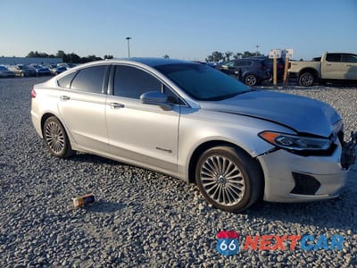 Czwarte zdjęcie samochodu z boku: 2019 FORD FUSION SEL VIN:3FA6P0MUXKR236022 - miniatura