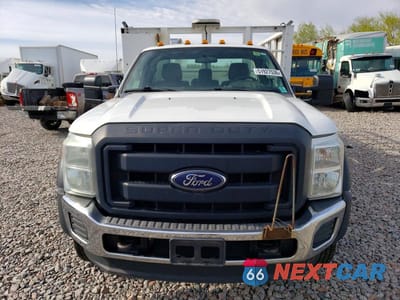 Piąte zdjęcie samochodu w środku: 2015 FORD F550 SUPER DUTY VIN:1FDUF5GYXFEA47374 - miniatura