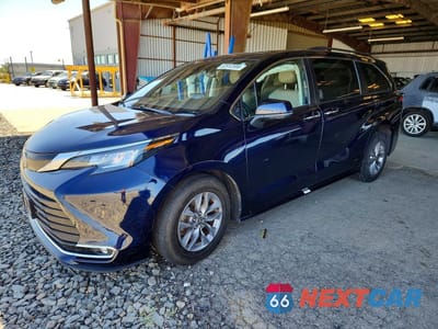 2022 TOYOTA SIENNA XLE 5TDJRKEC4NS090850 - główne zdjęcie licytacji z USA - miniatura