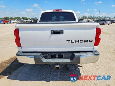 Zdjęcie 6 z 12 samochodu: 2017 TOYOTA TUNDRA SR5 VIN:5TFDW5F10HX659860 - miniatura
