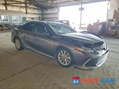 Czwarte zdjęcie samochodu z boku: 2023 TOYOTA CAMRY LE VIN:4T1C11AK8PU146127 - miniatura