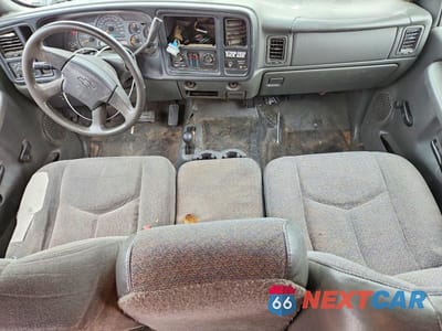 Zdjęcie 8 z 12 samochodu: 2004 CHEVROLET SILVERADO K2500 HEAVY DUTY VIN:1GCHK29U94E355434 - miniatura