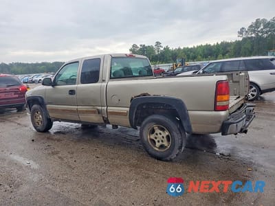 Drugie zdjęcie samochodu z przodu: 2001 CHEVROLET SILVERADO K1500 VIN:1GCEK19T21E211918 - miniatura