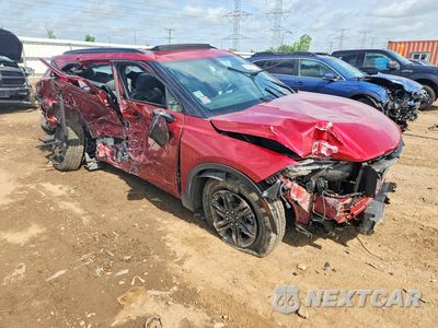 Czwarte zdjęcie samochodu z boku: 2021 CHEVROLET BLAZER 3LT VIN:3GNKBJRS3MS525492 - miniatura