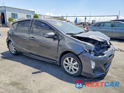 Czwarte zdjęcie samochodu z boku: 2017 TOYOTA PRIUS C TWO VIN:JTDKDTB38H1591822 - miniatura