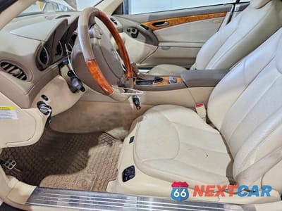 Zdjęcie 7 z 12 samochodu: 2007 MERCEDES-BENZ SL 550 VIN:WDBSK71F67F126528 - miniatura