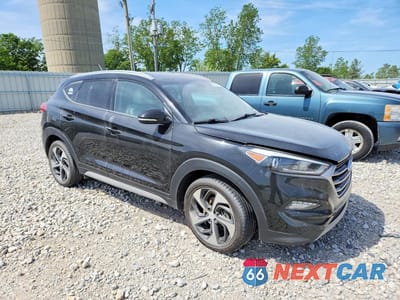 Czwarte zdjęcie samochodu z boku: 2017 HYUNDAI TUCSON SPORT VIN:KM8J3CA24HU374561 - miniatura