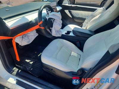 Zdjęcie 7 z 13 samochodu: 2020 TESLA MODEL Y VIN:5YJYGDEE6LF014498 - miniatura