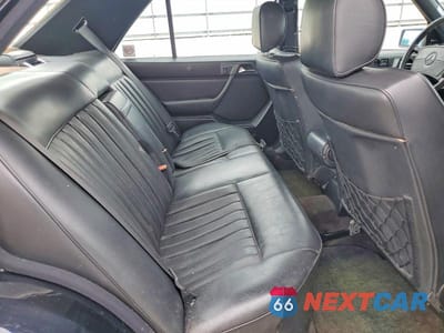 Zdjęcie 10 z 12 samochodu: 1987 MERCEDES-BENZ 300 E VIN:WDBEA30DXHA402295 - miniatura