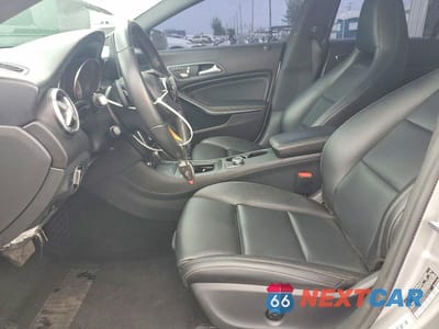 Zdjęcie 7 z 14 samochodu: 2019 MERCEDES-BENZ CLA 250 VIN:WDDSJ4EB6KN753731 - miniatura