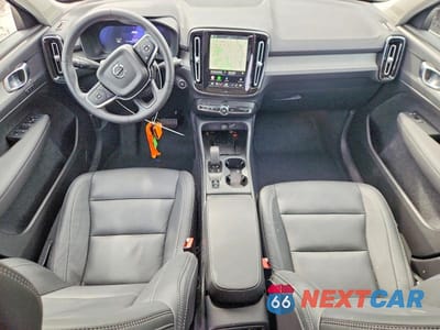 Zdjęcie 8 z 14 samochodu: 2025 VOLVO XC40 CORE VIN:YV4L12UJ1S2570263 - miniatura