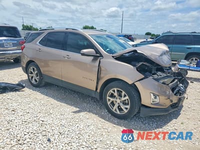 Czwarte zdjęcie samochodu z boku: 2019 CHEVROLET EQUINOX LT VIN:2GNAXLEX5K6190371 - miniatura